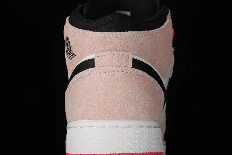All categories Air Jordan Jordan series basketball shoes Air Jordan 1 Mid Different versions Air Jordan 1 Mid AJ1 Dirty pink suede mid-top toe 852542-801